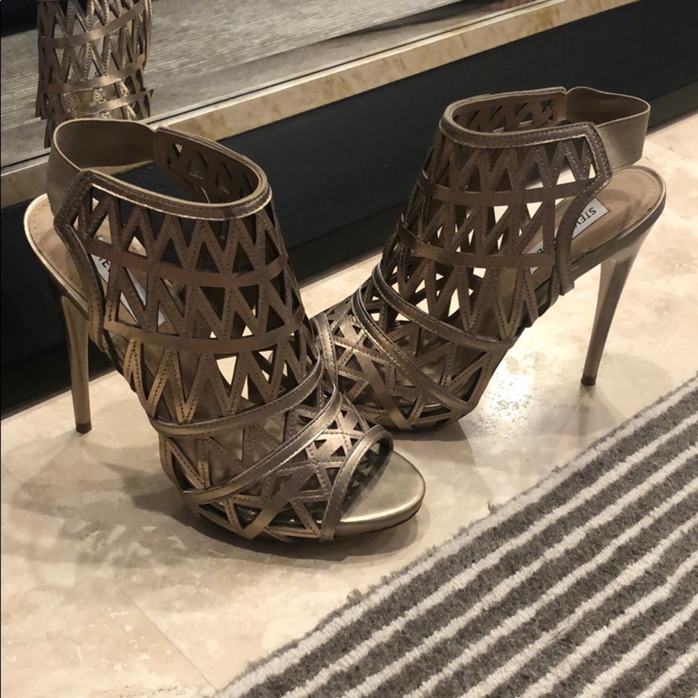Gold shoes